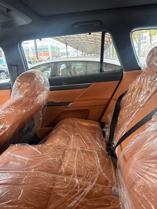 Dongfeng 008 | 5 kishilik