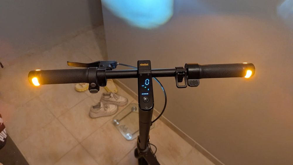 Segway Ninebot max G2 E  ел.тротинетка