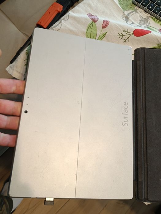 Microsoft surface 3 pro i5, 8gb, 256ssd