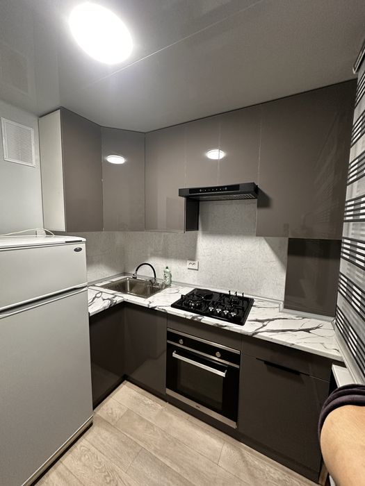 Икки хонали квартира ижарага берилади.оилалиларга.мулжал стадион ени..