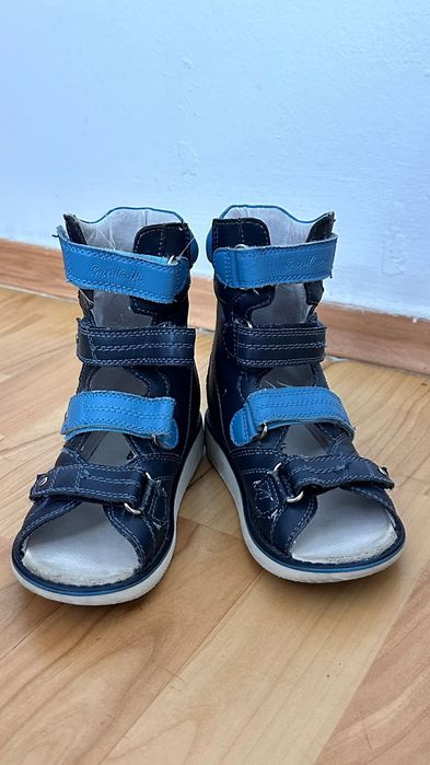 Ортопедические  обувь