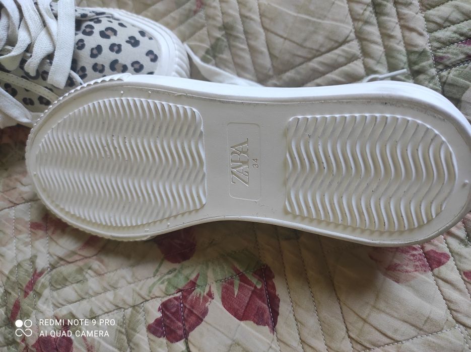 Кроссовки-мокасы  Зара
