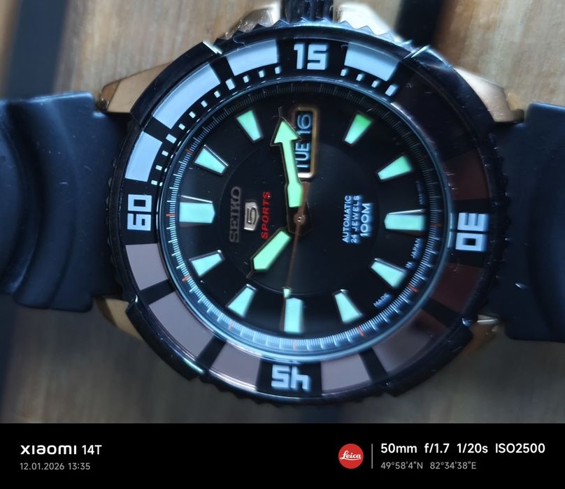 Продам часы SEIKO sports