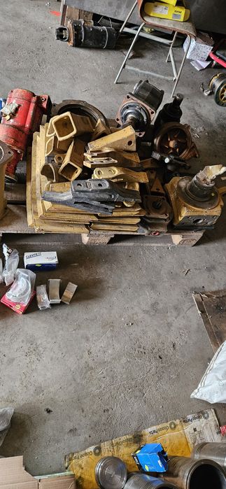 Pompe hidraulice și diverse piese jcb caterpillar pt excavator