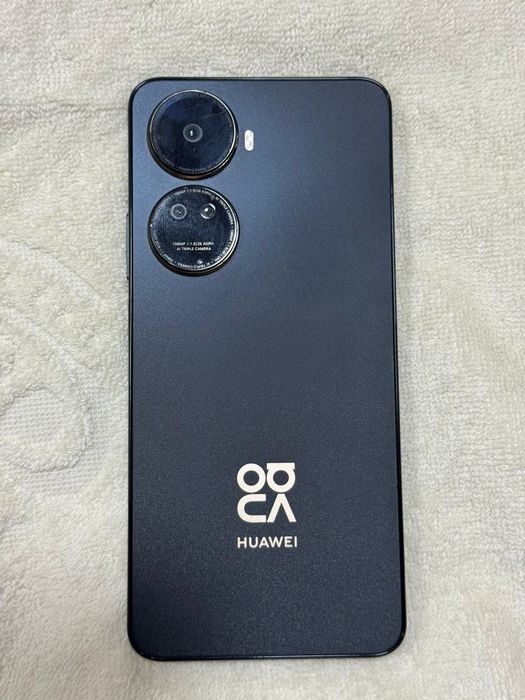 Продам телефон huawei