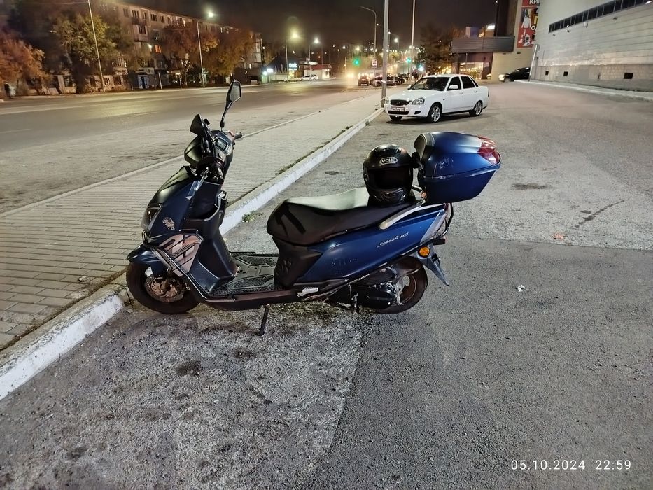 Продам мопед скутер