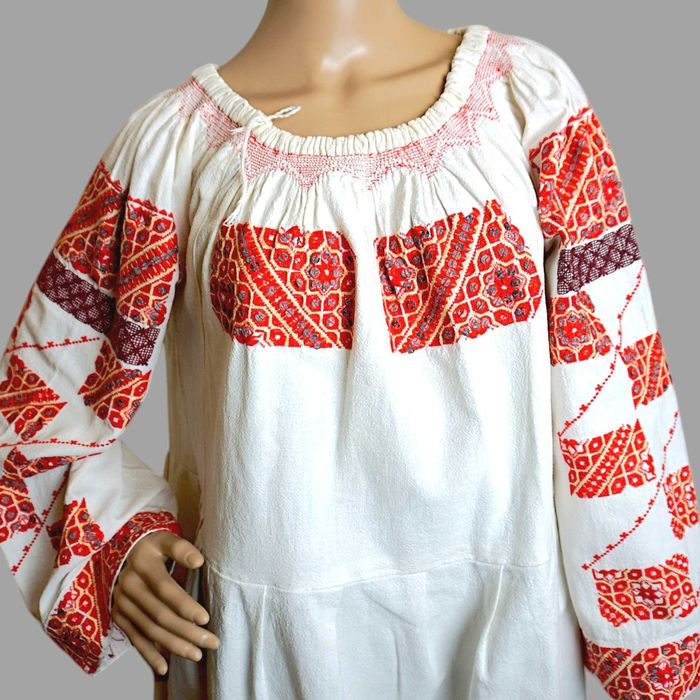 Port popular vechi, rochie traditionala, ie cu poale L-XL