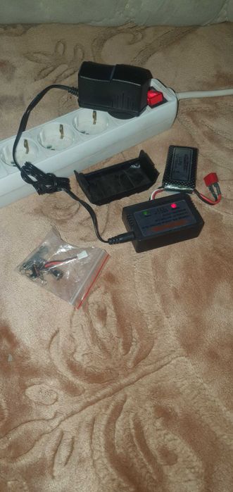 vând mașină cu telecomandă