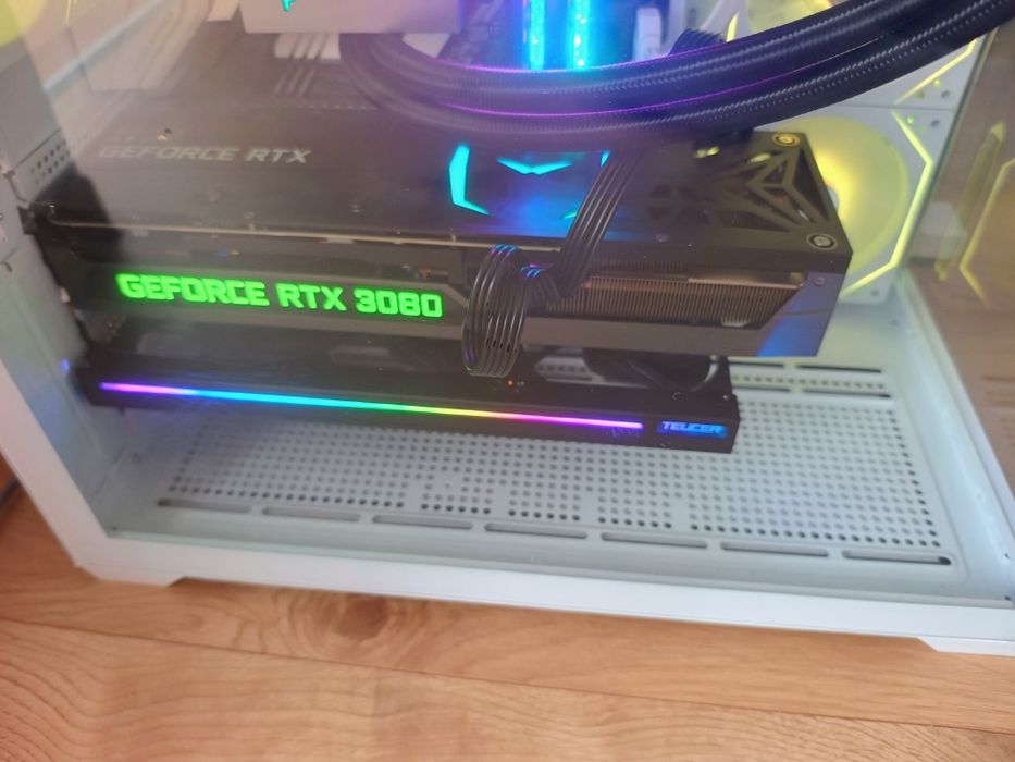 Vând PC Gaming Intel I7 10700K+RTX 3080 10GB