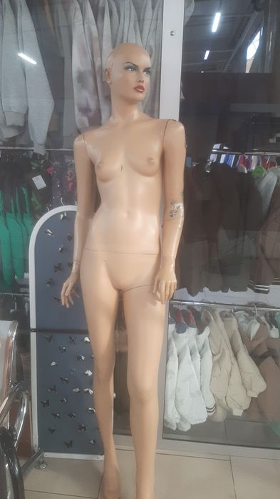 Стойки для одежды2 шт.(2м×1 м)