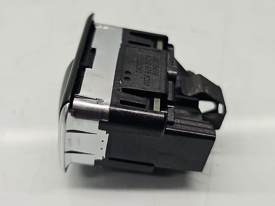 Buton deschidere haion Mercedes Clasa E (W212) Facelift [Fabr 2009-201