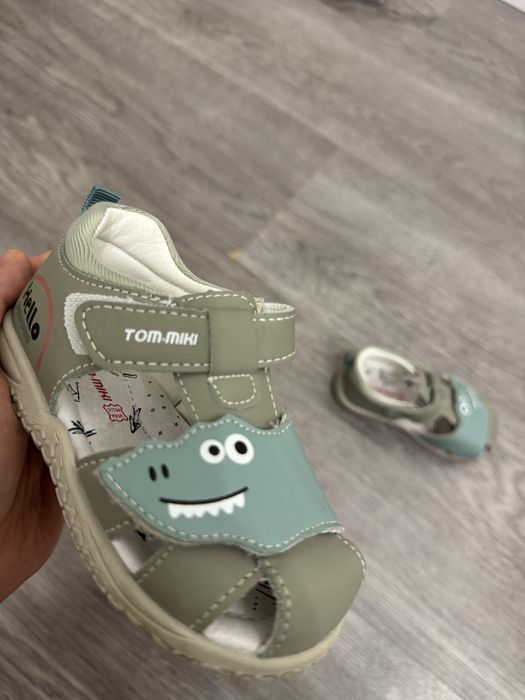 Продам сандали tom.miki