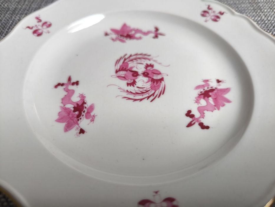 Продавам чиния Мейсън  розов Дракон 1934/45 година Уникат
