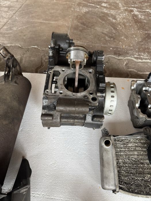 Dezmembrez motor aprilia rs4 125
