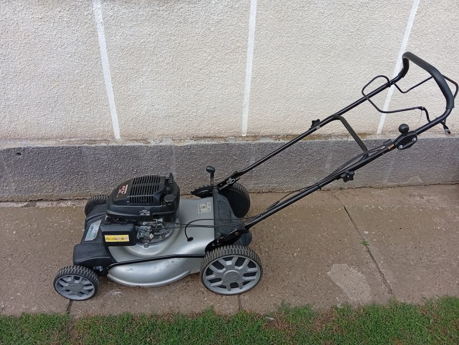 Mașină de tuns gazon ,cositoare iarba MTD HONDA