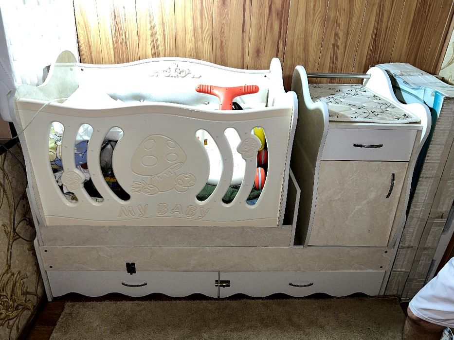 Кровать детская в очень хорошем состоянии