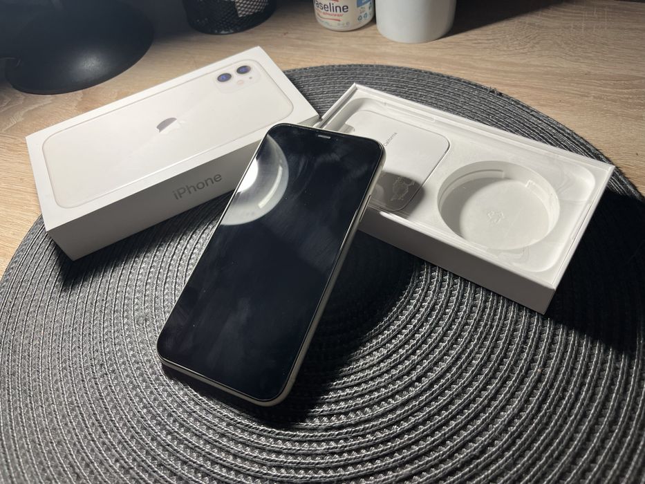 Здравейте продавам Iphone 11 white