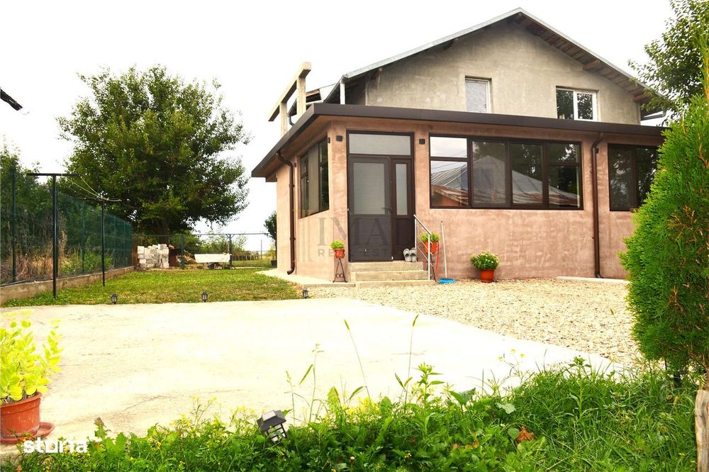 Casa de inchiriat in Vacaresti, 7 km de Targoviste spatiu generos, cur