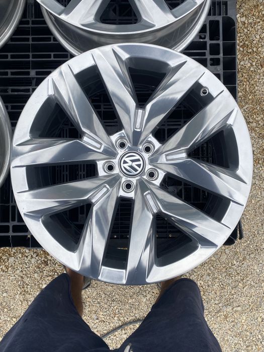 20 цола 5 х 112 мм VW Терамонт Teramont Пасат , Тигуан , Артеон , Голф