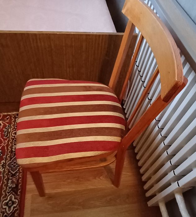 Продам стулья  5 шт