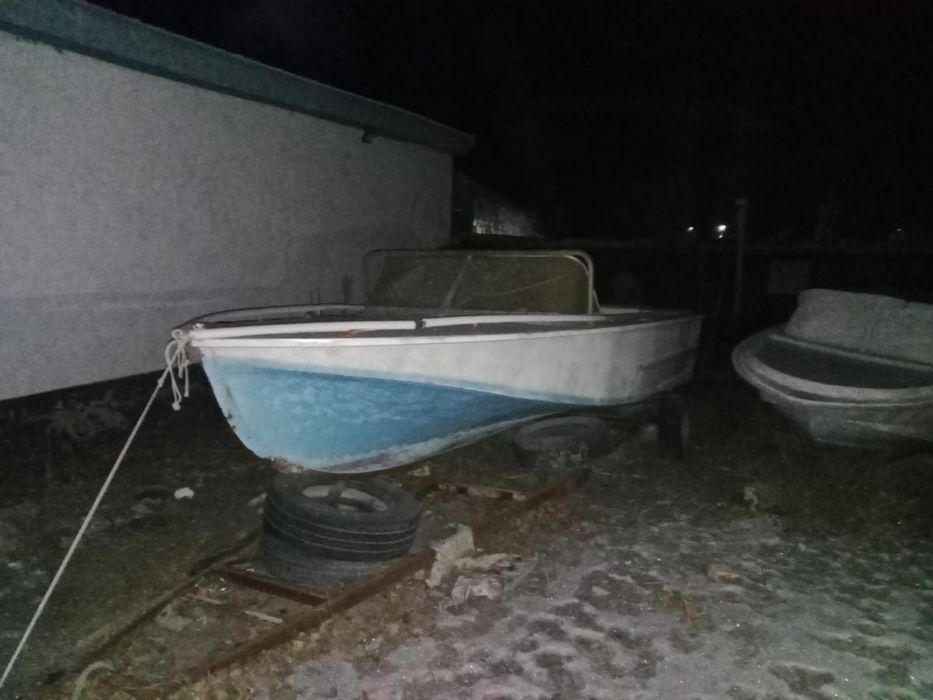 Лодка Амур в хорошем состоянии