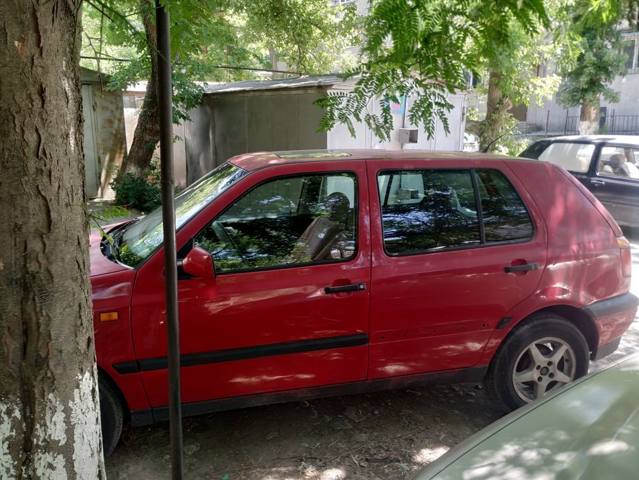 Гольф 3 хэтчбек, 1995г, 1,8