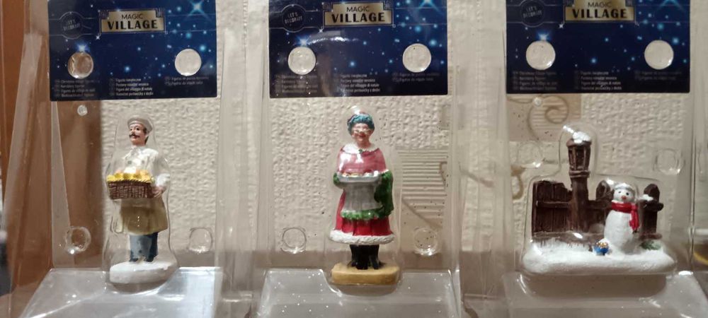 Коледни LED мини светещи сцени, фигурки за декорация на MAGIC VILLAGE.