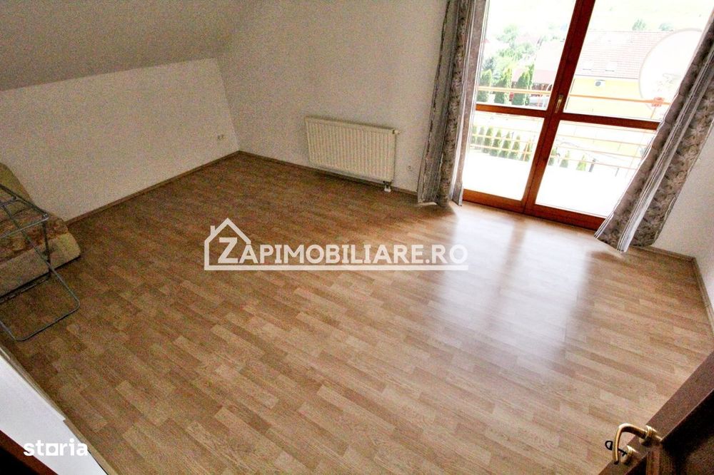 Casă 4 camere 220mp.utili 800 mp.teren cartier Orizont Livez
