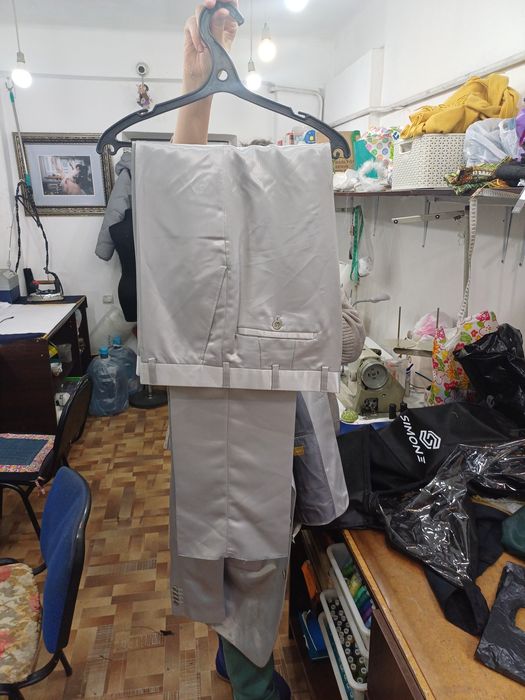 Продам костюм  новый