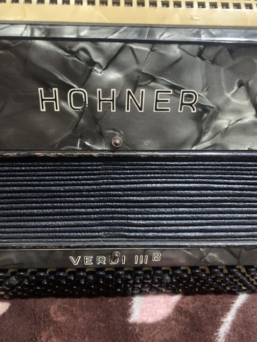 Acordeon Hohner cu 120 de basi in sita