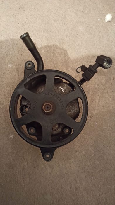 Гидроусилитель руля (ГУР) Mazda Tribute 3.0