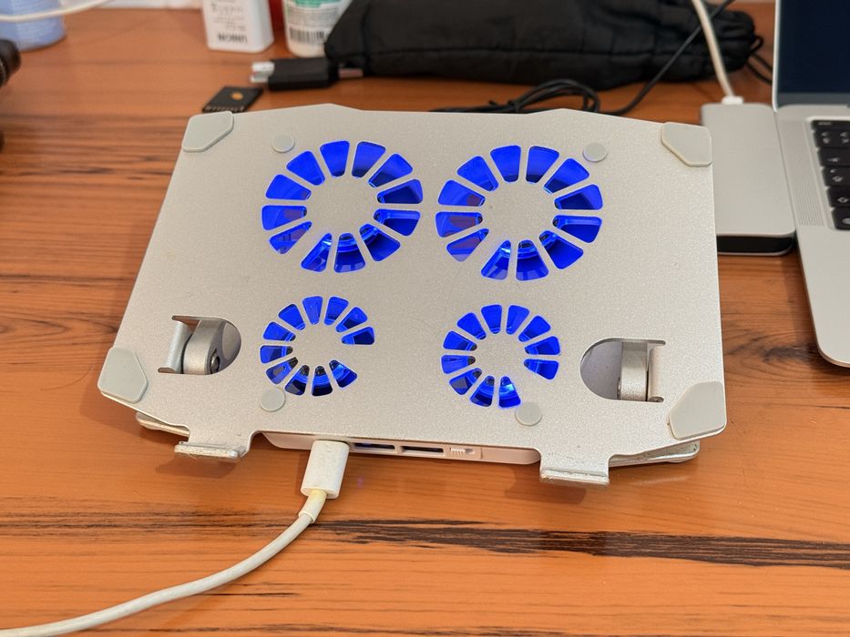 Продам подставку