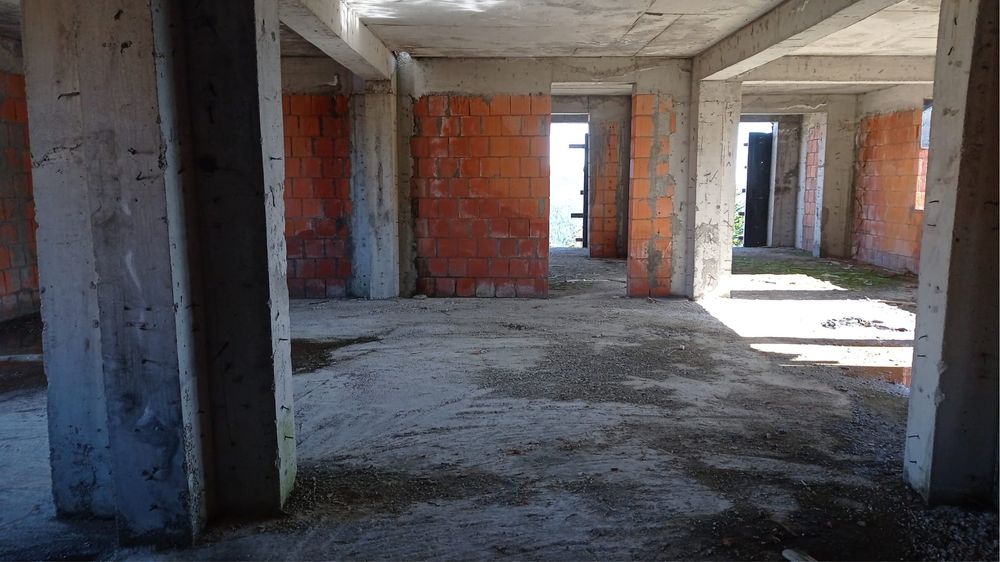 Pensiune in construcție/ teren 1100MP