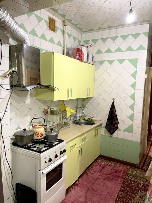 Tansiqboev 2 4/4/5 balkon 2/6 srochno sotiladi