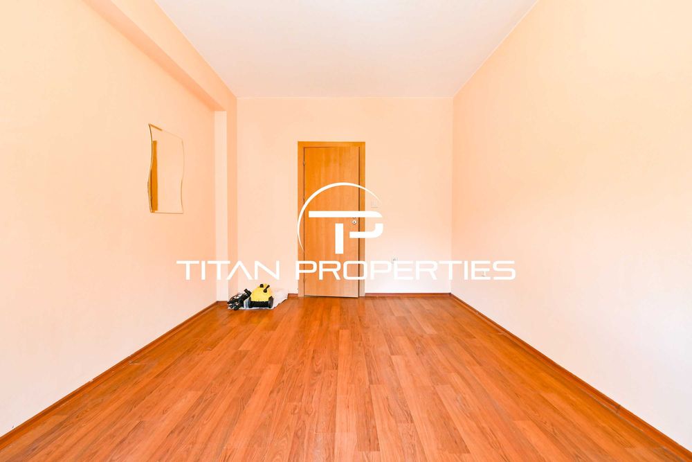 Дава се под наем Тристаен апартамент в София, Гоце Делчев - 115 кв.м за 850 € - Снимка #8