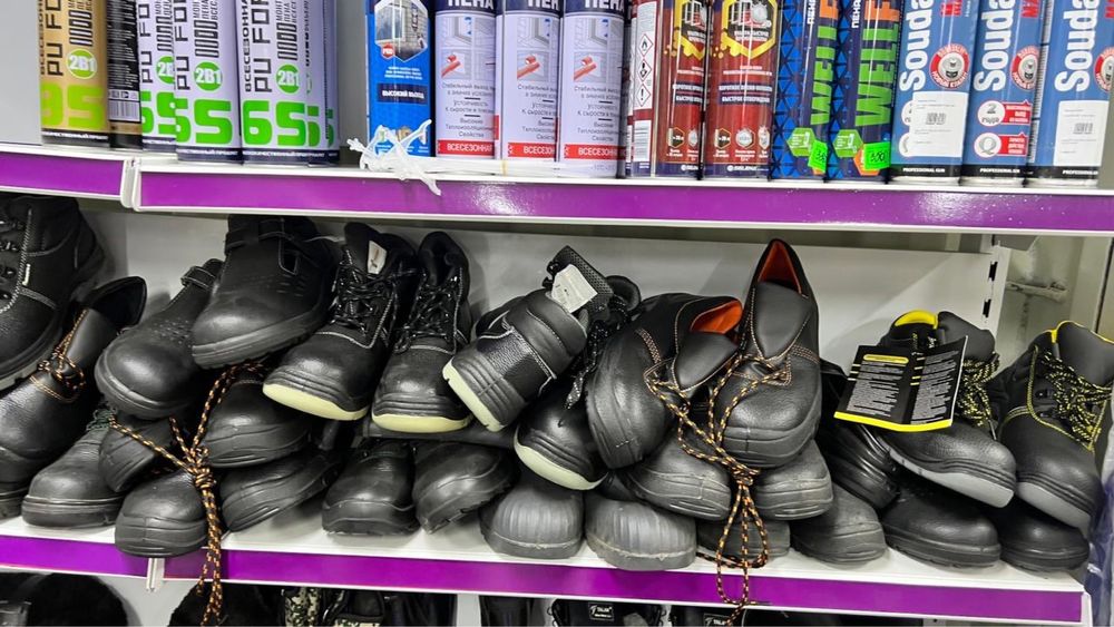 Сапоги кирзовые .Ботинки .Спец.обувь