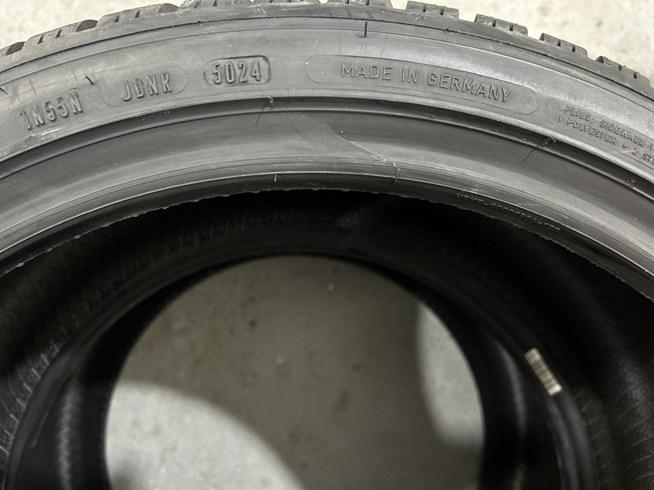 Anvelope iarna Noi Dunlop 225/40 R18 dot 2024