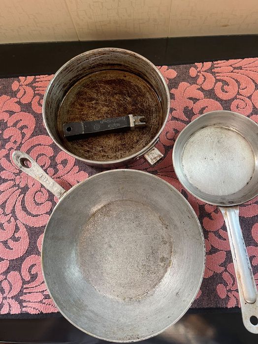 Продам сковородки в хорошем состоянии