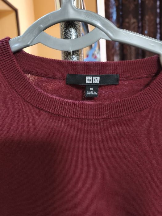 Женский джемпер UNIQLO из 100% шерсти мериноса (Extra Fine Merino)