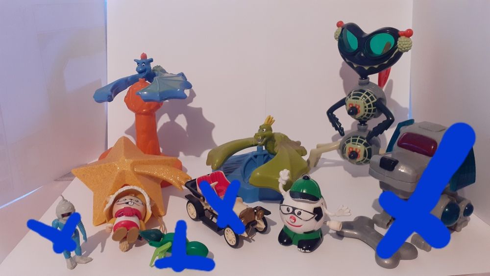 Играчки от шоколадови яйца и други