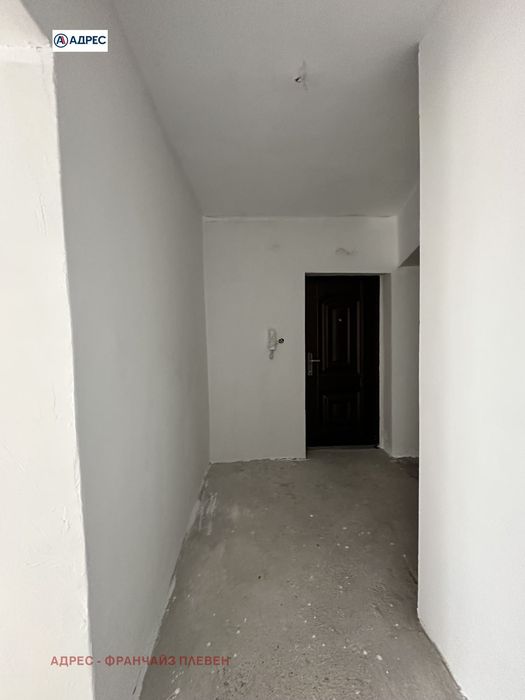 Продава се Тристаен апартамент в Плевен, 9-ти квартал - 84 кв.м за 911 €/кв.м - Снимка #6