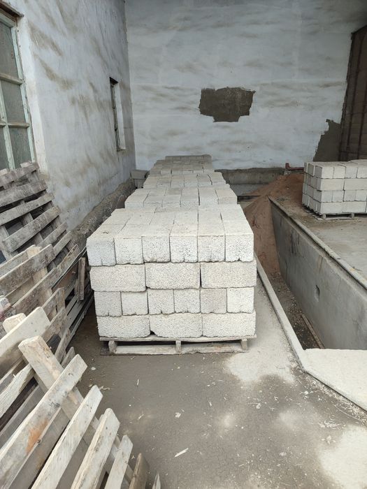 Шлакблок заборны