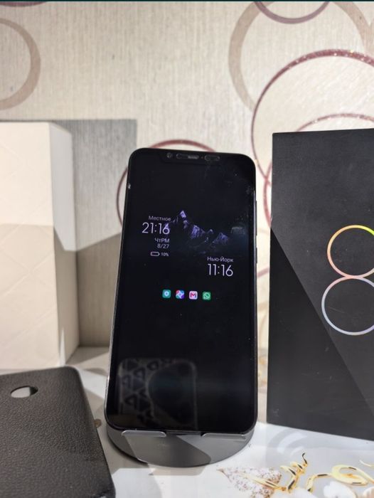 Xiaomi Mi 8. Флагман