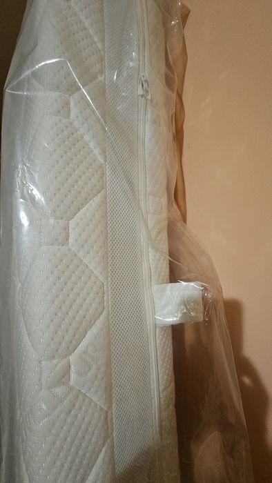 Двулицев матрак с мемори пяна