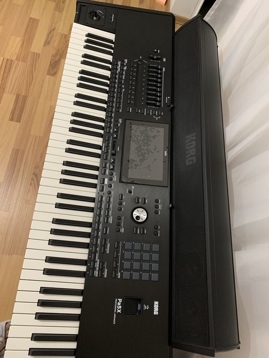 Korg PA-5X 76 International