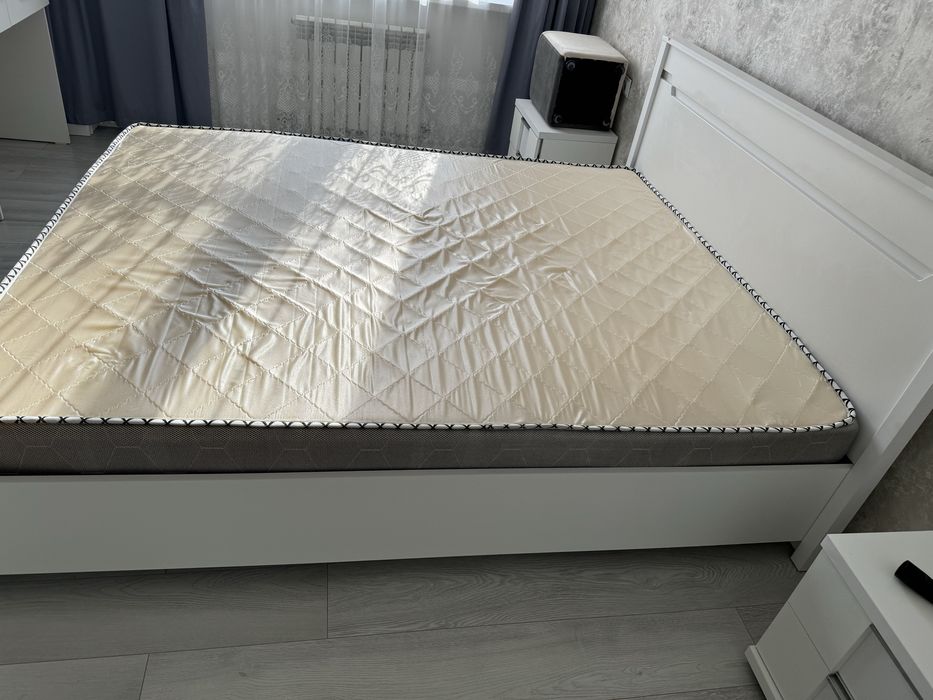 Спальный гарнитур 190х2000