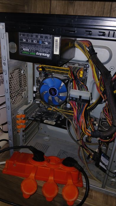 Ish uchun kompyuter/o'yin uchun kompyuter