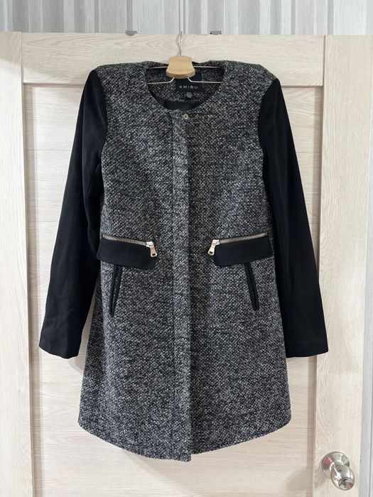 Пальто легкое демисезонное