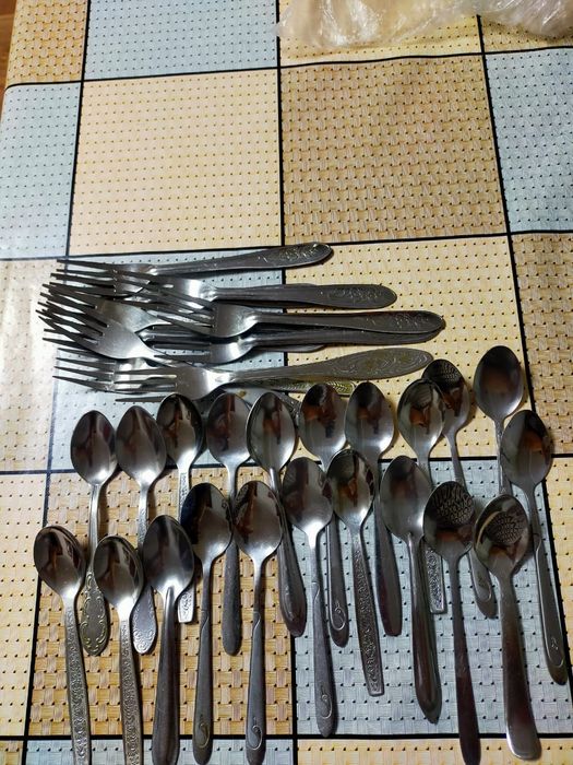 Продам ложки чайные 20 шт-1000 тг,