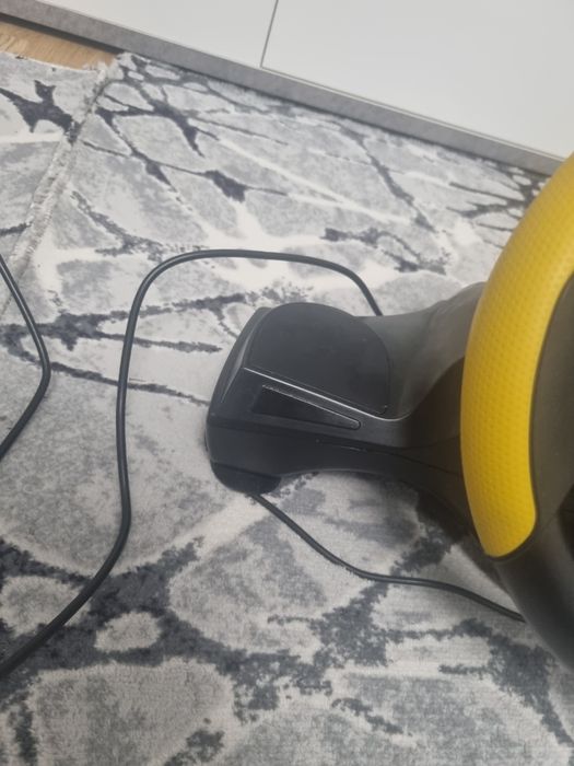 Vând volan cu pedale myria